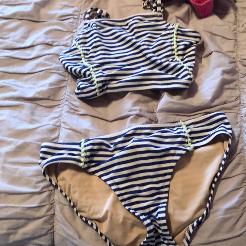Bathing suit